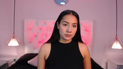 Snapshot of laura_golden1 chatting on October 22, 2025, 12:05 pm lLAURA online show from October 22, 2025, 12:05 pm