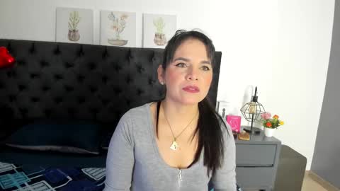 laura hotties online show from February 26, 2026, 4:39 pm