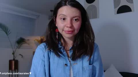 Snapshot of laura_lee chatting on January 16, 2026, 2:15 am Laura Lee. online show from January 16, 2026, 2:15 am