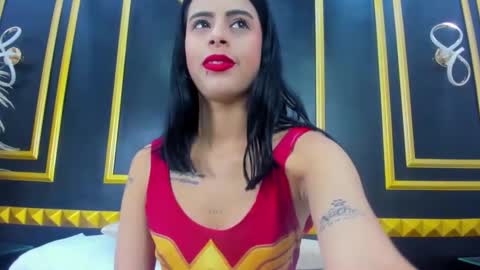 L A U R A online show from December 4, 2025, 12:03 pm