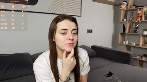 Samantha online show from November 13, 2025, 1:43 pm