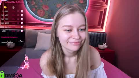 Laura online show from March 6, 2025, 5:43 pm