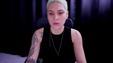 Laura Rose online show from September 19, 2025, 2:46 am