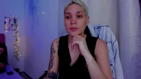 Laura Rose online show from September 29, 2025, 2:16 am