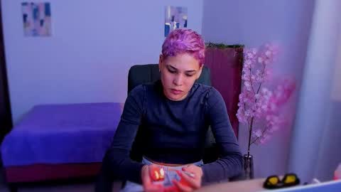 Laura Rose online show from December 5, 2025, 6:37 pm