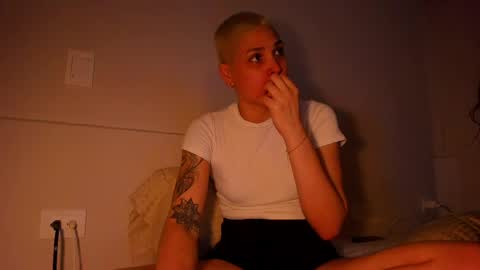 Laura Rose online show from April 24, 2026, 3:09 am