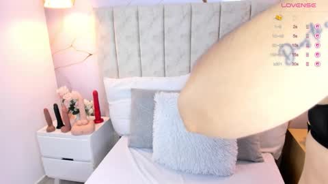 Laura Smith online show from December 20, 2025, 6:59 pm