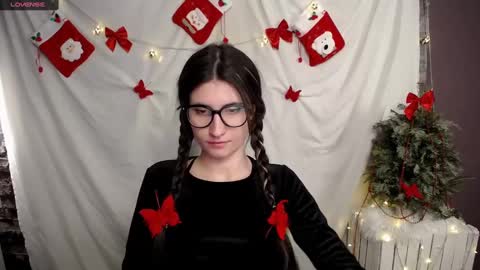 Laura online show from December 13, 2024, 3:21 pm