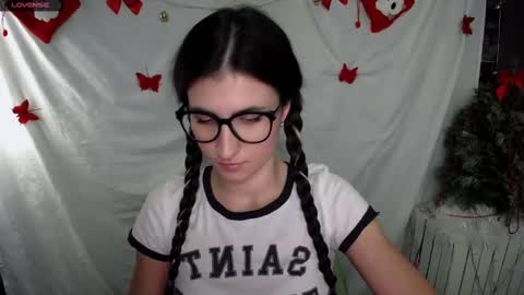 Laura online show from January 3, 2025, 8:43 am