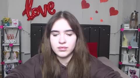 LauraHlot online show from February 24, 2025, 6:58 pm