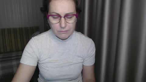 Snapshot of lauraoven1 chatting on January 13, 2025, 9:19 am Lauraoven1 online show from January 13, 2025, 9:19 am