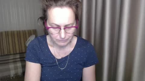 Snapshot of lauraoven1 chatting on January 15, 2025, 7:12 pm Lauraoven1 online show from January 15, 2025, 7:12 pm