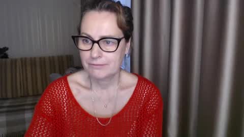Snapshot of lauraoven1 chatting on February 2, 2025, 1:08 pm Lauraoven1 online show from February 2, 2025, 1:08 pm