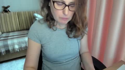 Lauraoven1 online show from March 16, 2026, 9:57 am