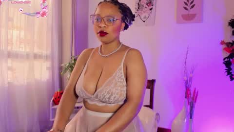 Laurita Aries  online show from October 15, 2025, 11:54 am