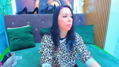 Laura online show from January 13, 2026, 4:29 am