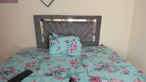 Snapshot of laurasofia01 chatting on November 27, 2025, 2:02 am laurasofia01 online show from November 27, 2025, 2:02 am