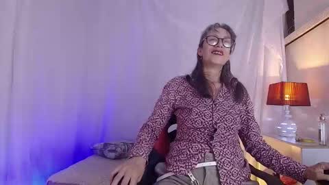 Snapshot of laurasofia45 chatting on March 18, 2026, 3:53 am Laura Sofia online show from March 18, 2026, 3:53 am