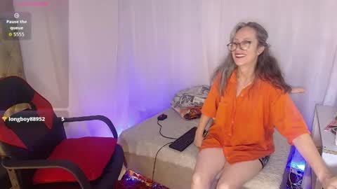 Snapshot of laurasofia45 chatting on April 15, 2026, 10:54 pm Laura Sofia online show from April 15, 2026, 10:54 pm
