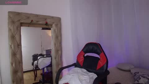 Snapshot of laurasofia45 chatting on April 23, 2026, 12:29 pm Laura Sofia online show from April 23, 2026, 12:29 pm