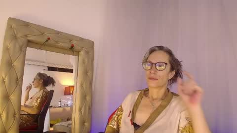 Snapshot of laurasofia45 chatting on April 28, 2026, 5:12 am Laura Sofia online show from April 28, 2026, 5:12 am