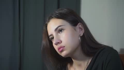 Monica online show from October 18, 2025, 8:48 am