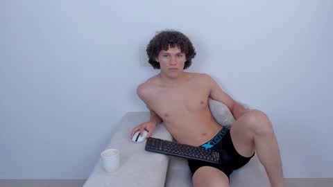 Snapshot of laureent__ chatting on March 9, 2025, 4:44 pm Laureent online show from March 9, 2025, 4:44 pm