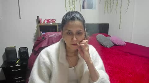 Snapshot of lauren_ashlee chatting on January 8, 2026, 2:52 pm Lauren Independent model online show from January 8, 2026, 2:52 pm