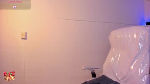 Lauren online show from February 18, 2025, 6:37 pm