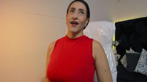 Snapshot of lauren_fit chatting on February 15, 2026, 5:09 pm Lauren online show from February 15, 2026, 5:09 pm