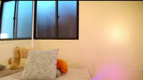 Snapshot of lauren_gil_ chatting on January 14, 2025, 11:05 pm 1 online show from January 14, 2025, 11:05 pm