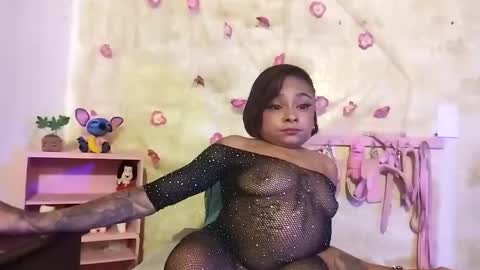 Snapshot of lauren_hills7069 chatting on January 18, 2025, 4:48 am Lauren online show from January 18, 2025, 4:48 am