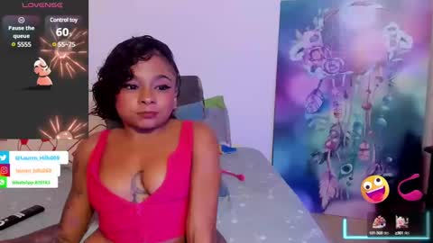 Snapshot of lauren_hills7069 chatting on March 2, 2025, 4:17 am Lauren online show from March 2, 2025, 4:17 am