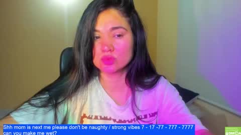 Snapshot of laurengirls1 chatting on December 16, 2024, 5:49 am onlyfan laureng7 - 7 laureng2 online show from December 16, 2024, 5:49 am