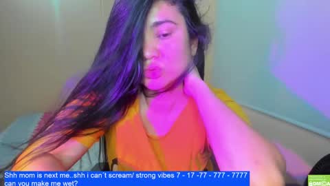 Snapshot of laurengirls1 chatting on February 4, 2025, 3:26 pm onlyfan laureng7 - 7 laureng2 online show from February 4, 2025, 3:26 pm