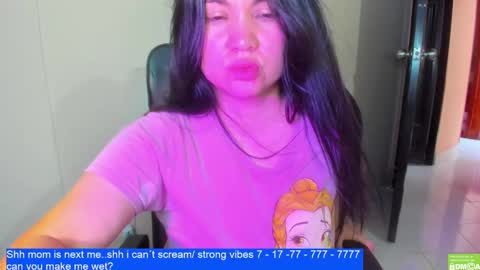 Snapshot of laurengirls1 chatting on March 7, 2025, 4:55 pm onlyfan laureng7 - 7 laureng2 online show from March 7, 2025, 4:55 pm