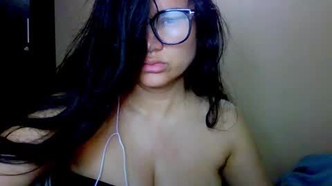 Snapshot of laurengirls1 chatting on October 6, 2025, 11:29 am onlyfan laureng7 - 7 laureng2 online show from October 6, 2025, 11:29 am