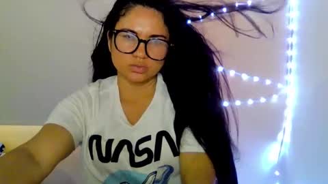 onlyfan laureng7 - 7 laureng2 online show from November 7, 2025, 3:01 pm