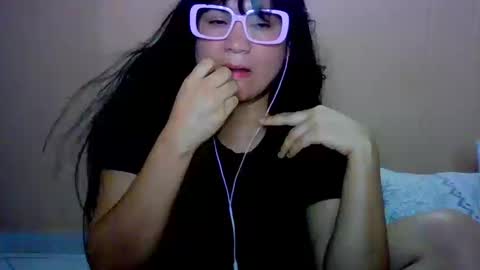 Snapshot of laurengirls1 chatting on January 8, 2026, 12:46 am onlyfan laureng7 - 7 laureng2 online show from January 8, 2026, 12:46 am