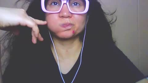 Snapshot of laurengirls1 chatting on February 9, 2026, 5:17 pm onlyfan laureng7 - 7 laureng2 online show from February 9, 2026, 5:17 pm