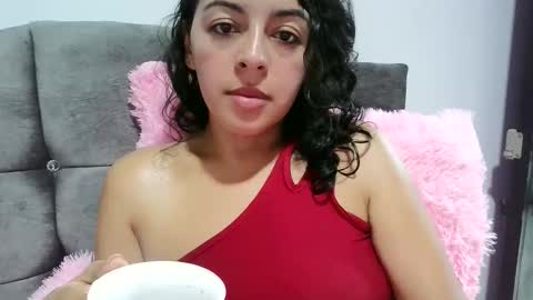 laurenhot94 online show from November 10, 2025, 3:00 pm