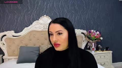 Laura online show from March 4, 2025, 9:40 am