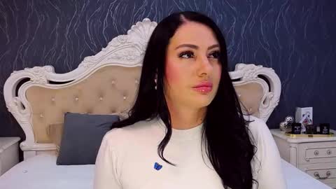 Laura online show from November 4, 2025, 7:18 am