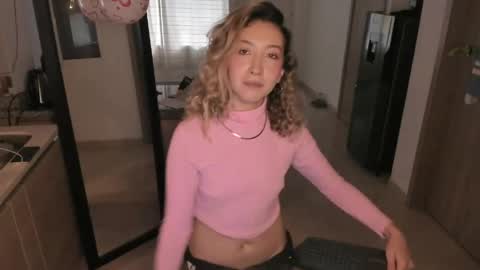Snapshot of laurenn_111 chatting on May 12, 2026, 9:45 pm laurenn_111 online show from May 12, 2026, 9:45 pm