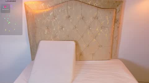 laurenn_smitth online show from March 24, 2026, 12:43 pm