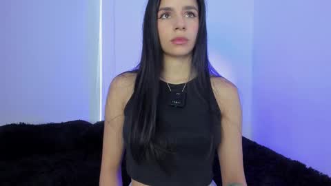 laurensmith9 online show from November 29, 2025, 12:19 pm