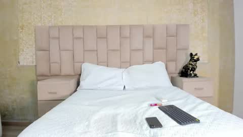 Lauren  online show from February 28, 2025, 7:03 pm