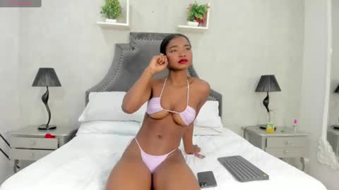 Lauren  online show from March 8, 2025, 4:06 pm