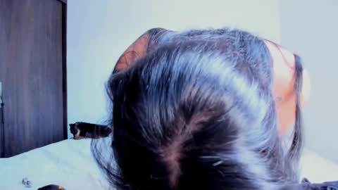 Lucie  online show from November 25, 2025, 9:48 pm