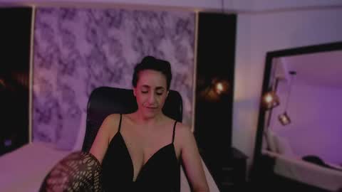 Snapshot of laurent_milf chatting on May 28, 2026, 6:49 pm Laurent online show from May 28, 2026, 6:49 pm